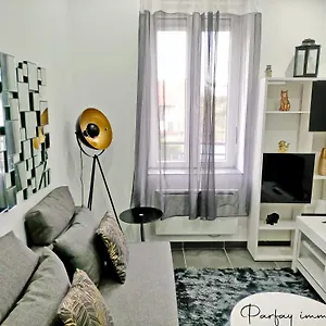  Appartement Agreable Et Moderne 2 Pieces ~ Confort Et Design